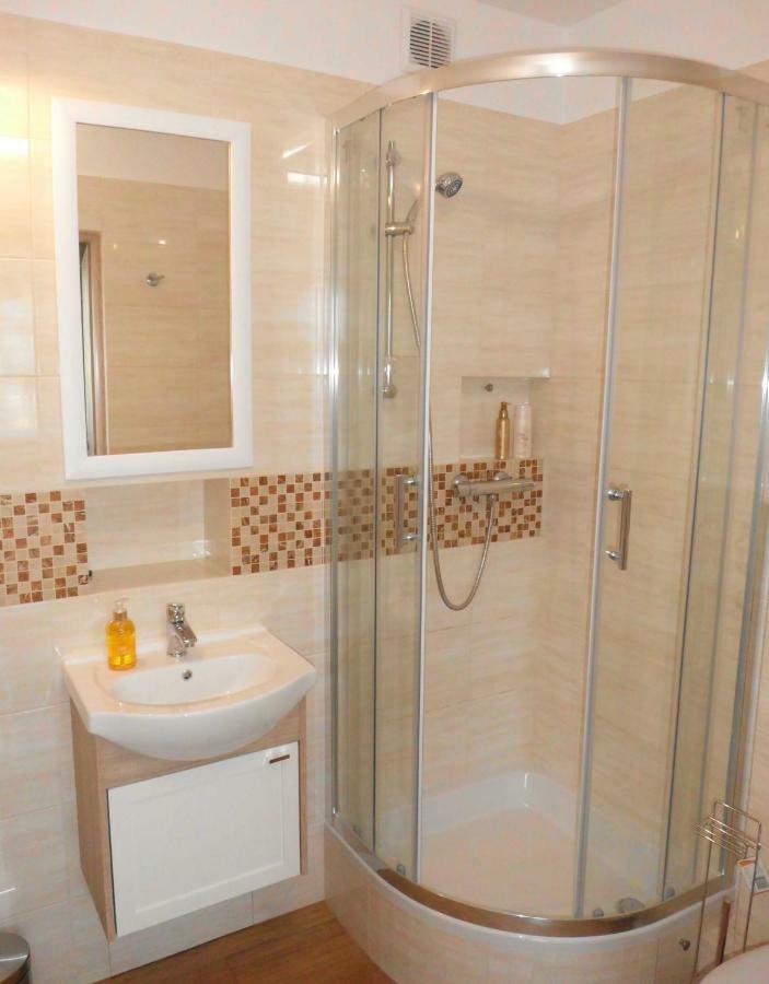 Ares Apartments Przemyśl Εξωτερικό φωτογραφία