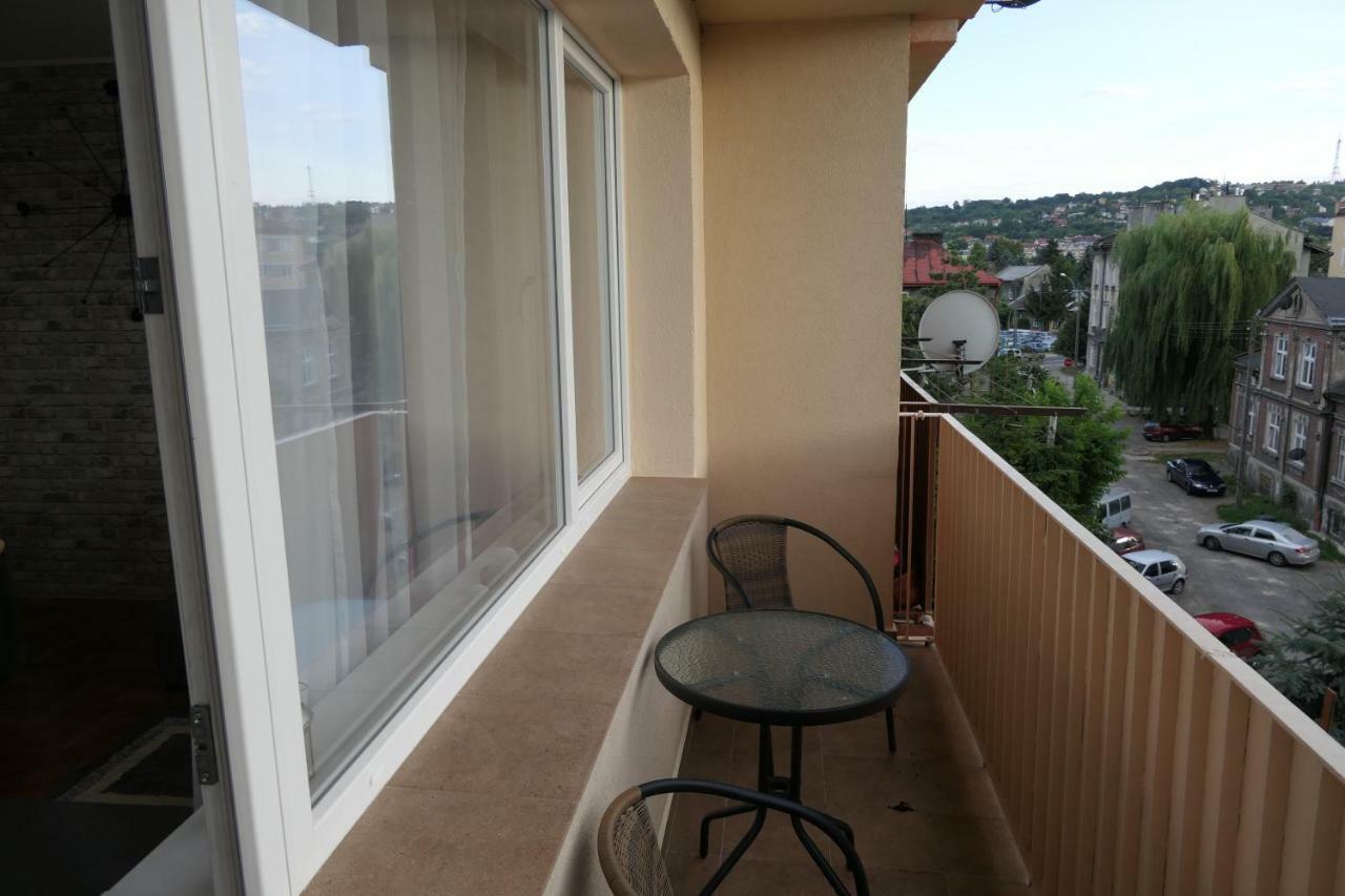 Ares Apartments Przemyśl Εξωτερικό φωτογραφία